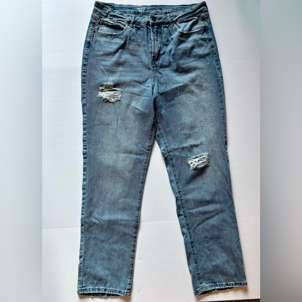 Straight Leg, High Rise Jeans